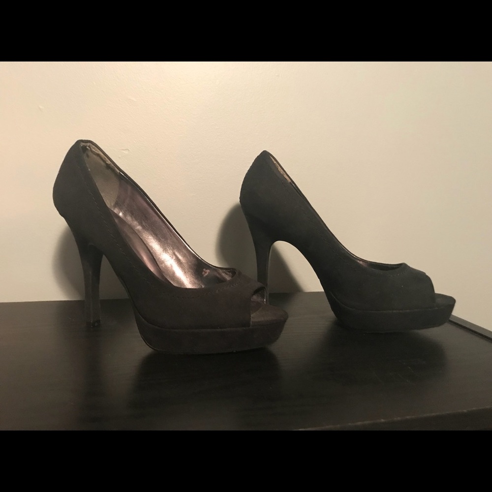 Black, faux-suede heels.